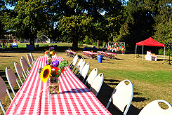 LAURELHURST SALMON BAKE 2014